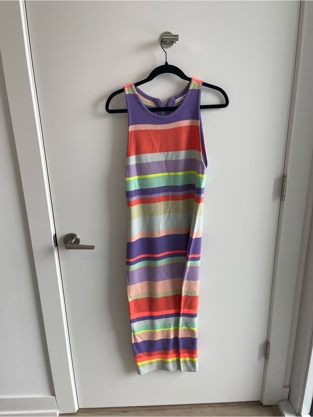 ALICE + OLIVIA Jenner Striped Crewneck Sleeveless Slim Dress - Picture 2 of 6